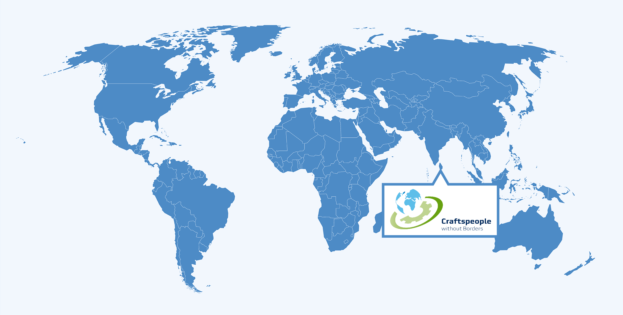 Das Bild zeigt eine stilisierte Weltkarte in Blau mit einem Logo von "Craftspeople without Borders" in der unteren rechten Ecke.