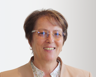 Porträt von Diana Albert-Schneller