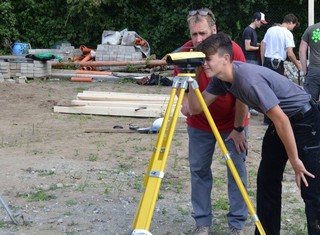 Einfach, schnell und präzise: Maße per Laser-Distanzmesser nehmen.