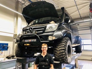 Maximilian Himmel bei der Arbeit in der Werkstatt in Reykjavík. Foto: privat