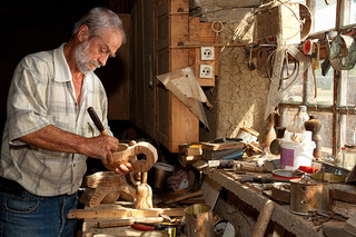 Holz Handwerker Anneka Teaser © Anneka - Shutterstock